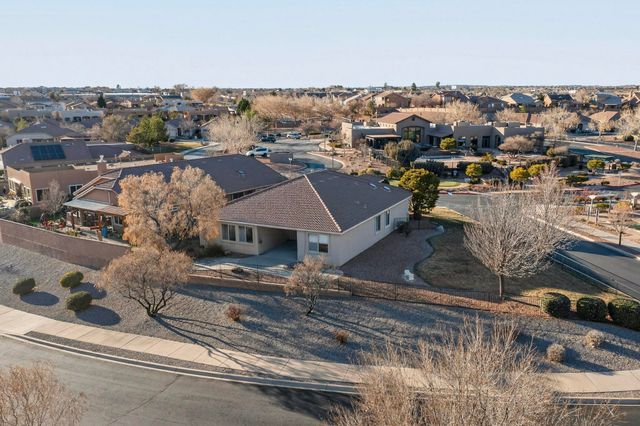 900 Cottonwood Circle, Bernalillo, NM 87004