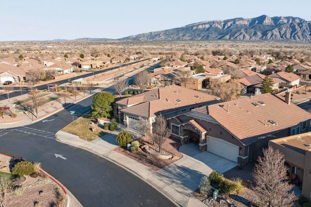 900 Cottonwood Circle, Bernalillo, NM 87004