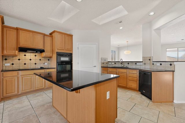 900 Cottonwood Circle, Bernalillo, NM 87004