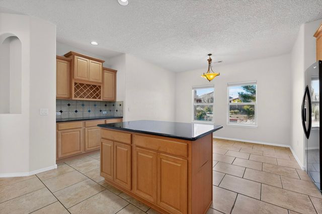 900 Cottonwood Circle, Bernalillo, NM 87004