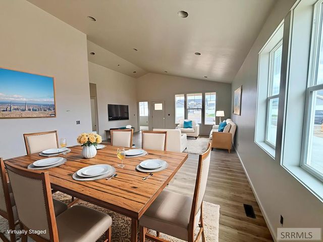 1073 Alpine Ave, Chubbuck, ID 83202