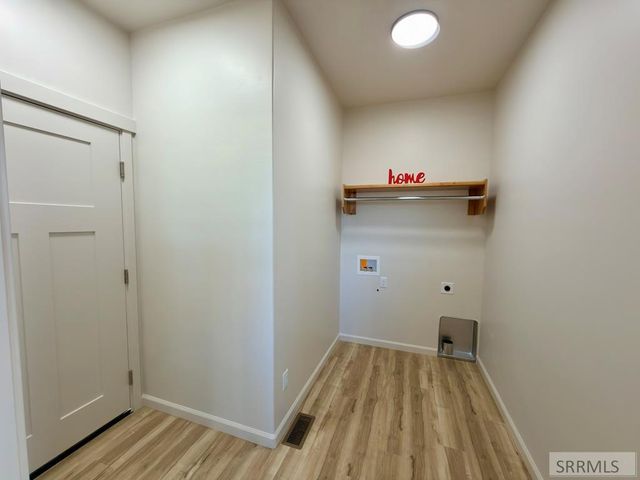 1073 Alpine Ave, Chubbuck, ID 83202