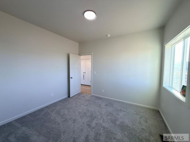 1073 Alpine Ave, Chubbuck, ID 83202