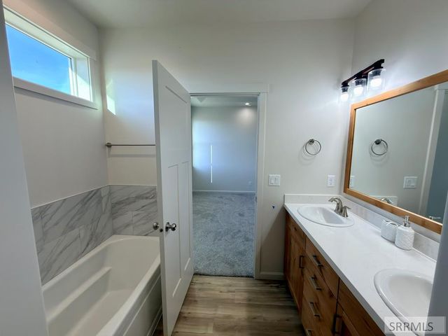 1073 Alpine Ave, Chubbuck, ID 83202