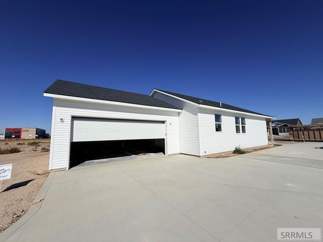 1073 Alpine Ave, Chubbuck, ID 83202