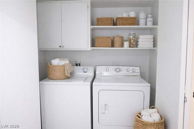 4041 Nook Way B, Las Vegas, NV 89103