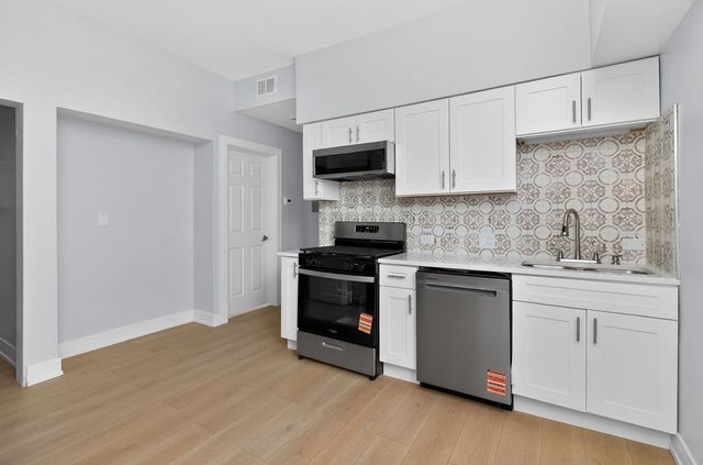 5400 W 23rd Street 2, Cicero, IL 60804