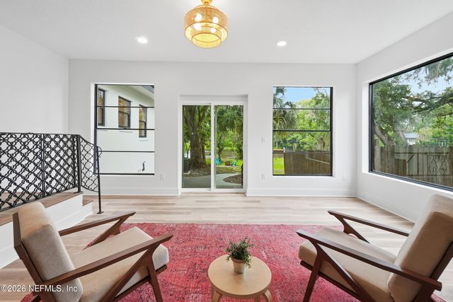 5388 ROLLINS Avenue, Jacksonville, FL 32207