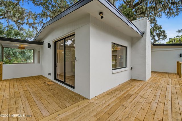 5388 ROLLINS Avenue, Jacksonville, FL 32207