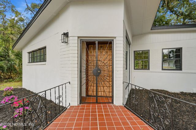 5388 ROLLINS Avenue, Jacksonville, FL 32207