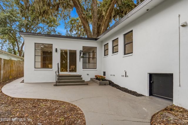5388 ROLLINS Avenue, Jacksonville, FL 32207
