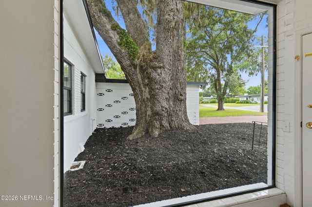 5388 ROLLINS Avenue, Jacksonville, FL 32207