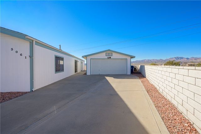3061 Oak Place, Bullhead City, AZ 86429