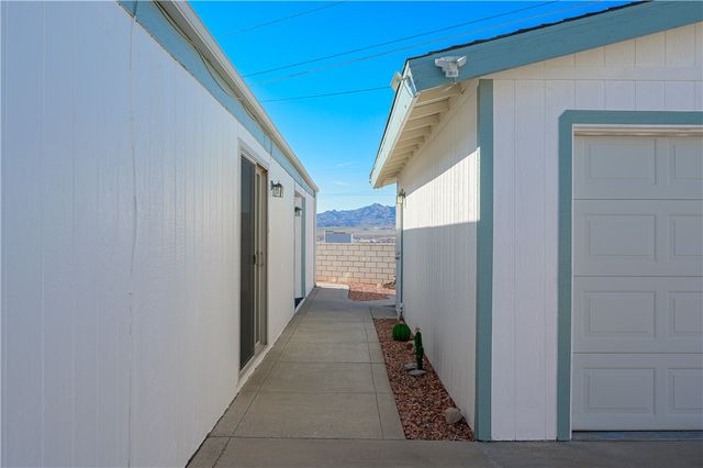 3061 Oak Place, Bullhead City, AZ 86429