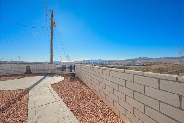 3061 Oak Place, Bullhead City, AZ 86429