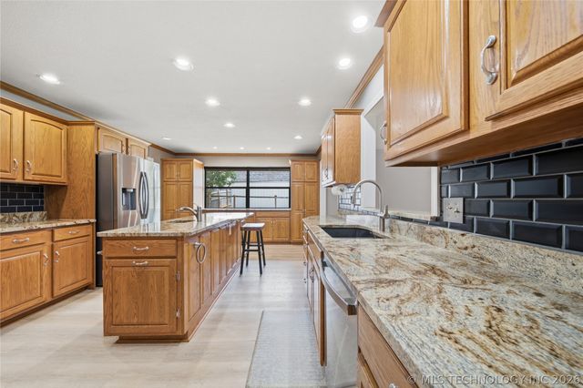 6609 S Redbud Avenue, Broken Arrow, OK 74011