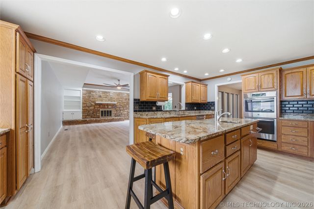 6609 S Redbud Avenue, Broken Arrow, OK 74011
