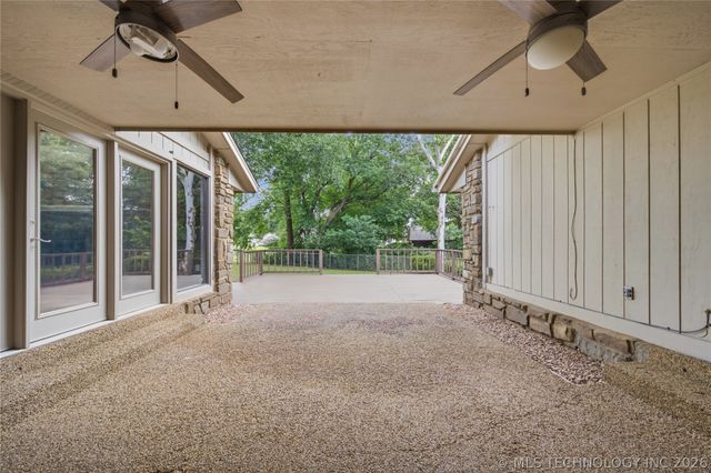 6609 S Redbud Avenue, Broken Arrow, OK 74011