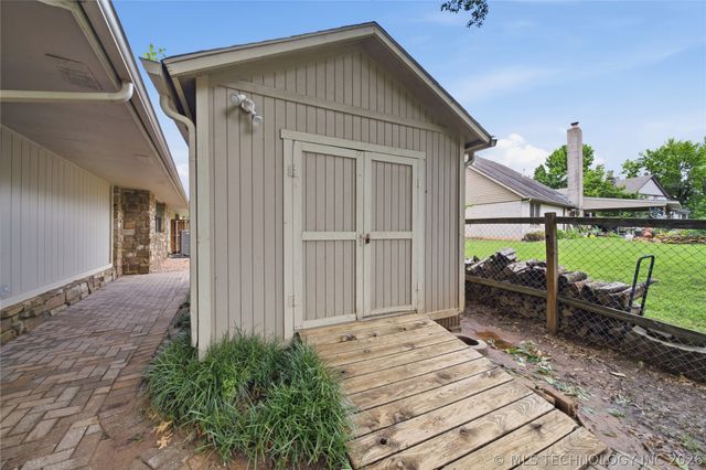 6609 S Redbud Avenue, Broken Arrow, OK 74011