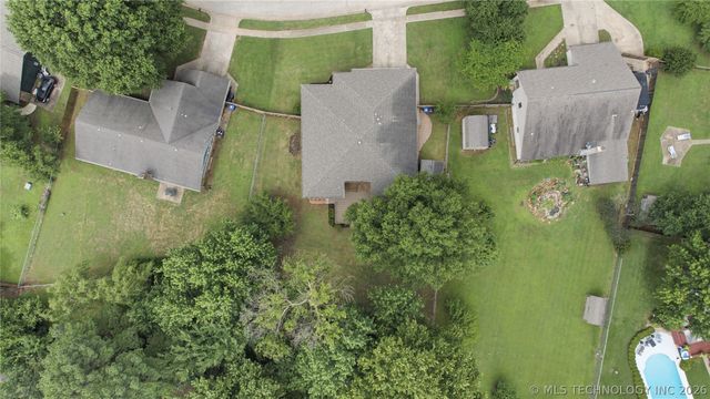 6609 S Redbud Avenue, Broken Arrow, OK 74011