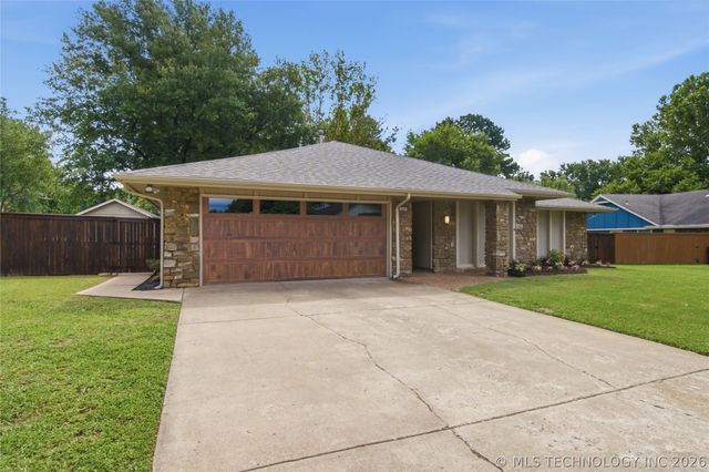 6609 S Redbud Avenue, Broken Arrow, OK 74011