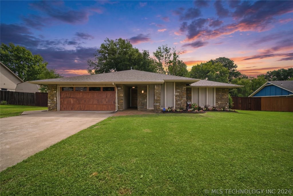 6609 S Redbud Avenue, Broken Arrow, OK 74011