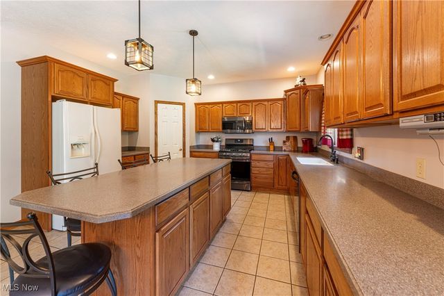 2760 Relda Circle SW, Massillon, OH 44647