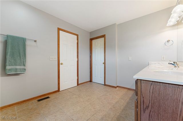 2760 Relda Circle SW, Massillon, OH 44647