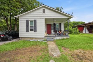 2009 Robbins Street, Chattanooga, TN 37404