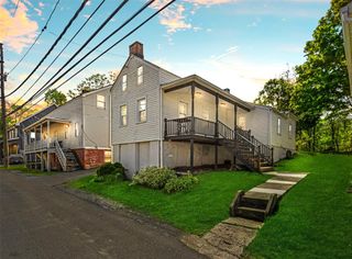 81 Old Glenham Rd, Glenham, NY 12527