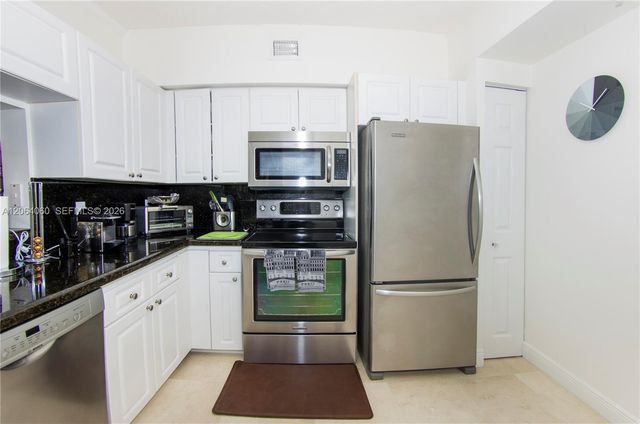 17150 N Bay Rd 2408, Sunny Isles Beach, FL 33160