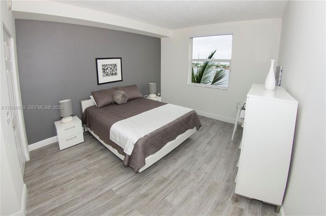 17150 N Bay Rd 2408, Sunny Isles Beach, FL 33160
