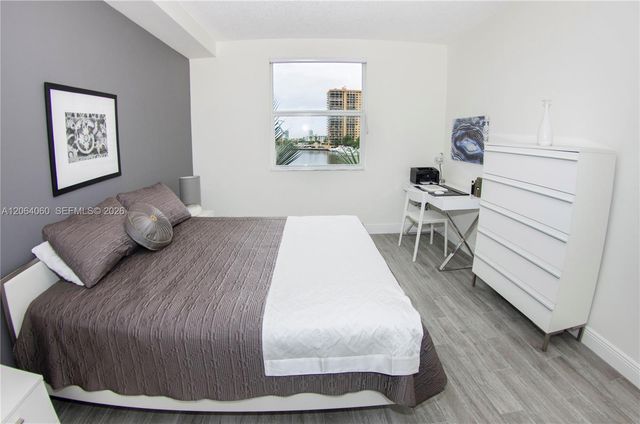 17150 N Bay Rd 2408, Sunny Isles Beach, FL 33160
