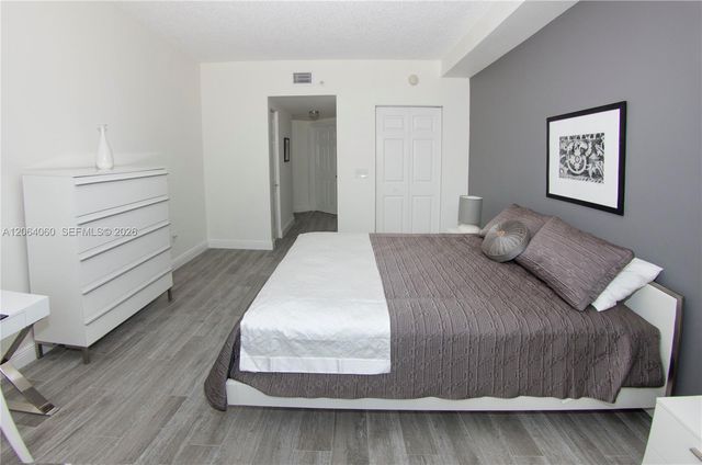 17150 N Bay Rd 2408, Sunny Isles Beach, FL 33160