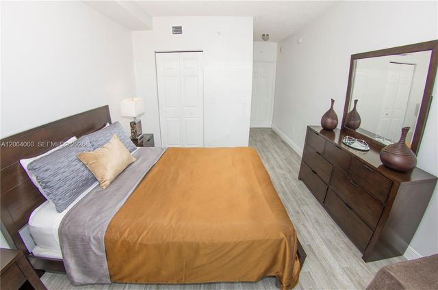 17150 N Bay Rd 2408, Sunny Isles Beach, FL 33160