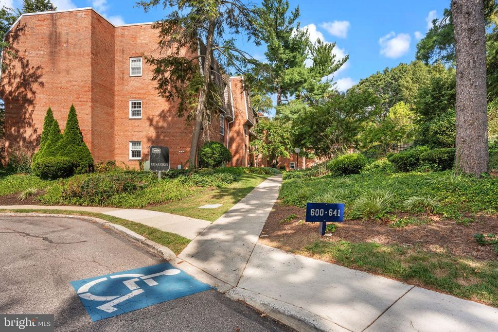 4000 GYPSY LN #637, Philadelphia, PA 19129