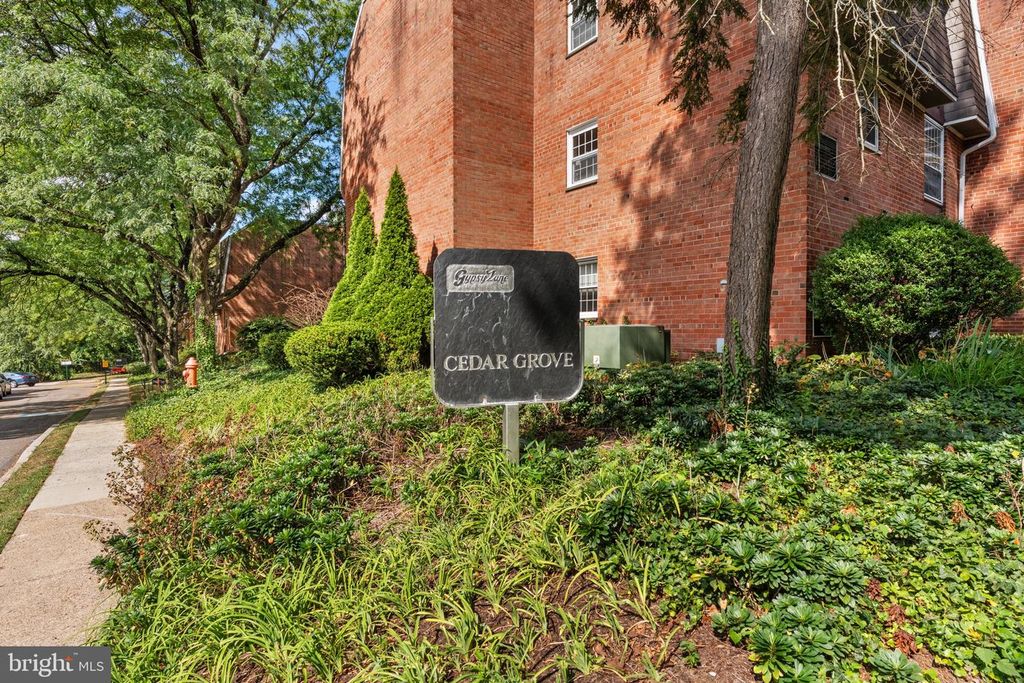 Image 2 of property listing at 4000 GYPSY LN #637, Philadelphia, PA 19129