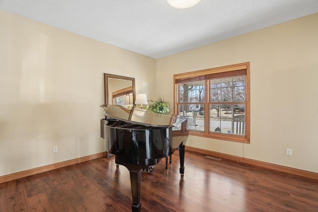 6102 Wildwood Way, Monticello, MN 55362