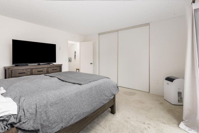 1430 Parkway Dr, Rohnert Park, CA 94928