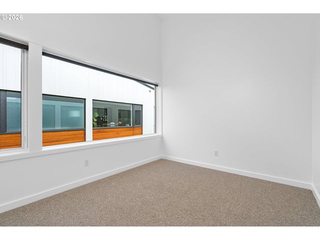 245 Sw MEADE St, Portland, OR 97201