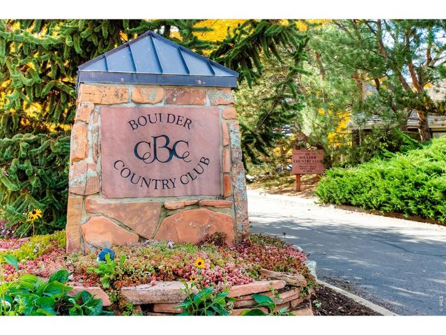 4936 Clubhouse Cir, Boulder, CO 80301