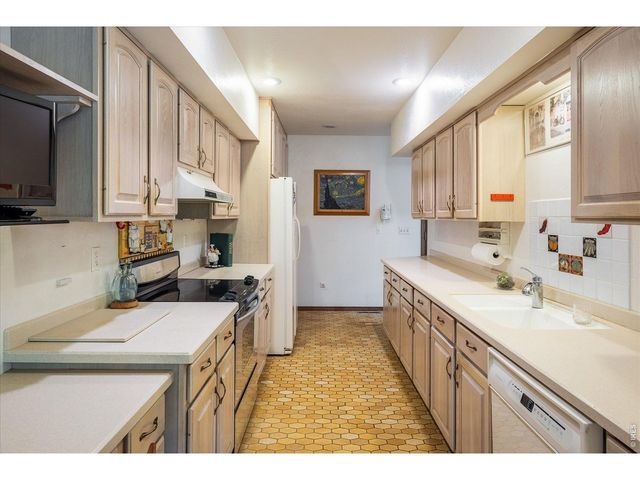 4936 Clubhouse Cir, Boulder, CO 80301