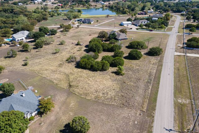 3001 Bob White Drive, Granbury, TX 76049
