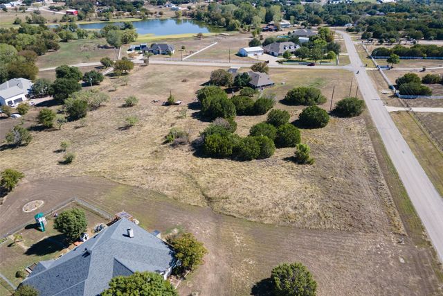3001 Bob White Drive, Granbury, TX 76049