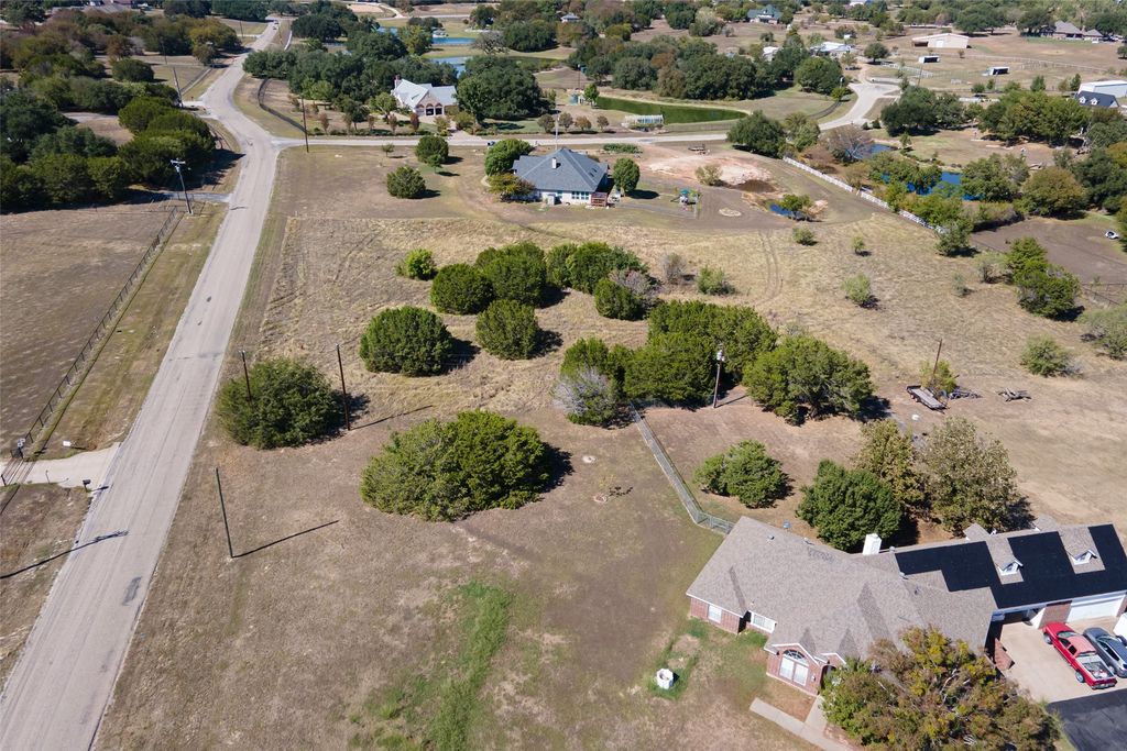 3001 Bob White Drive, Granbury, TX 76049 — photo 2