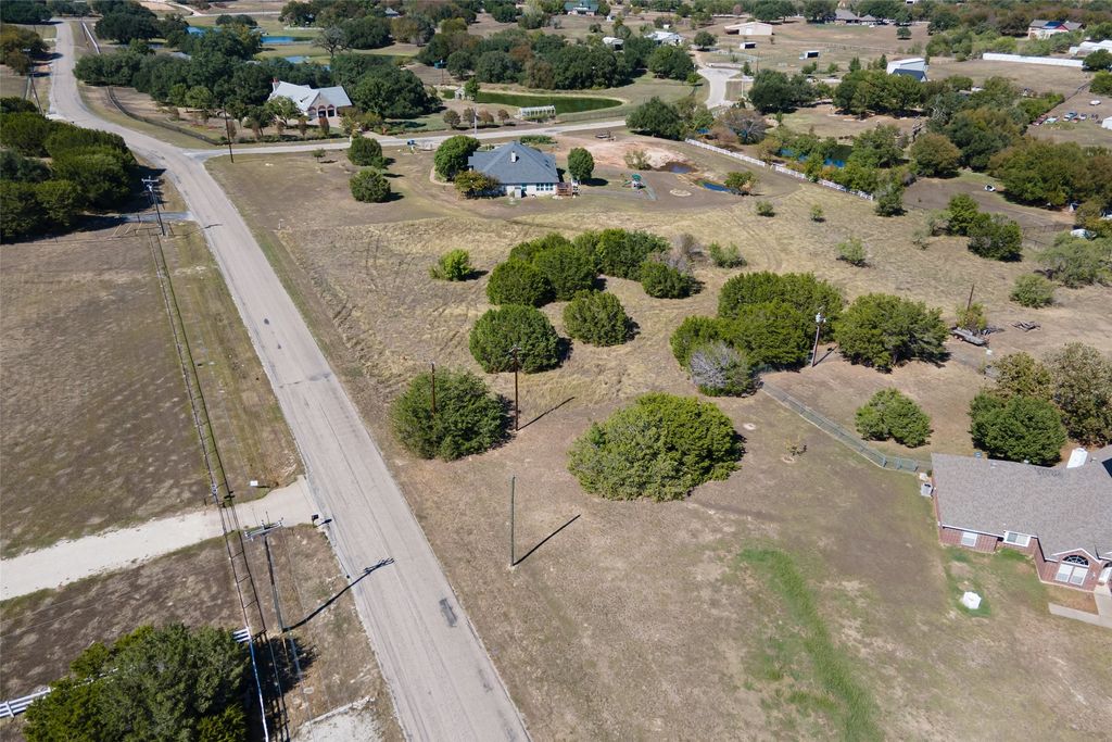 3001 Bob White Drive, Granbury, TX 76049 — photo 3
