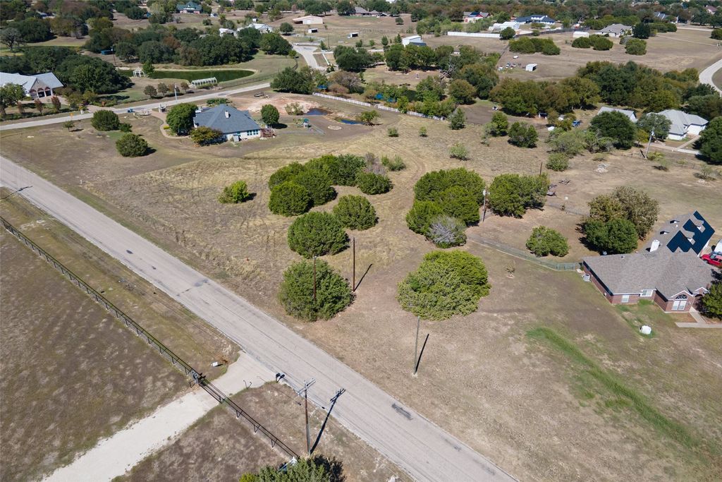 3001 Bob White Drive, Granbury, TX 76049 — photo 5