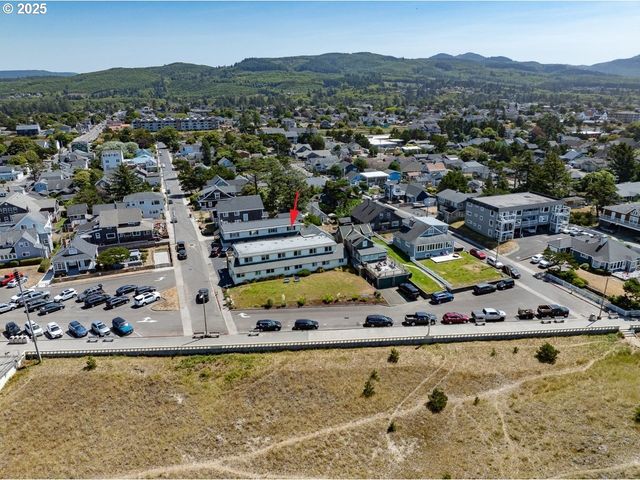 1022 N PROM Tradewinds 208, Seaside, OR 97138