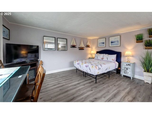 1022 N PROM Tradewinds 208, Seaside, OR 97138