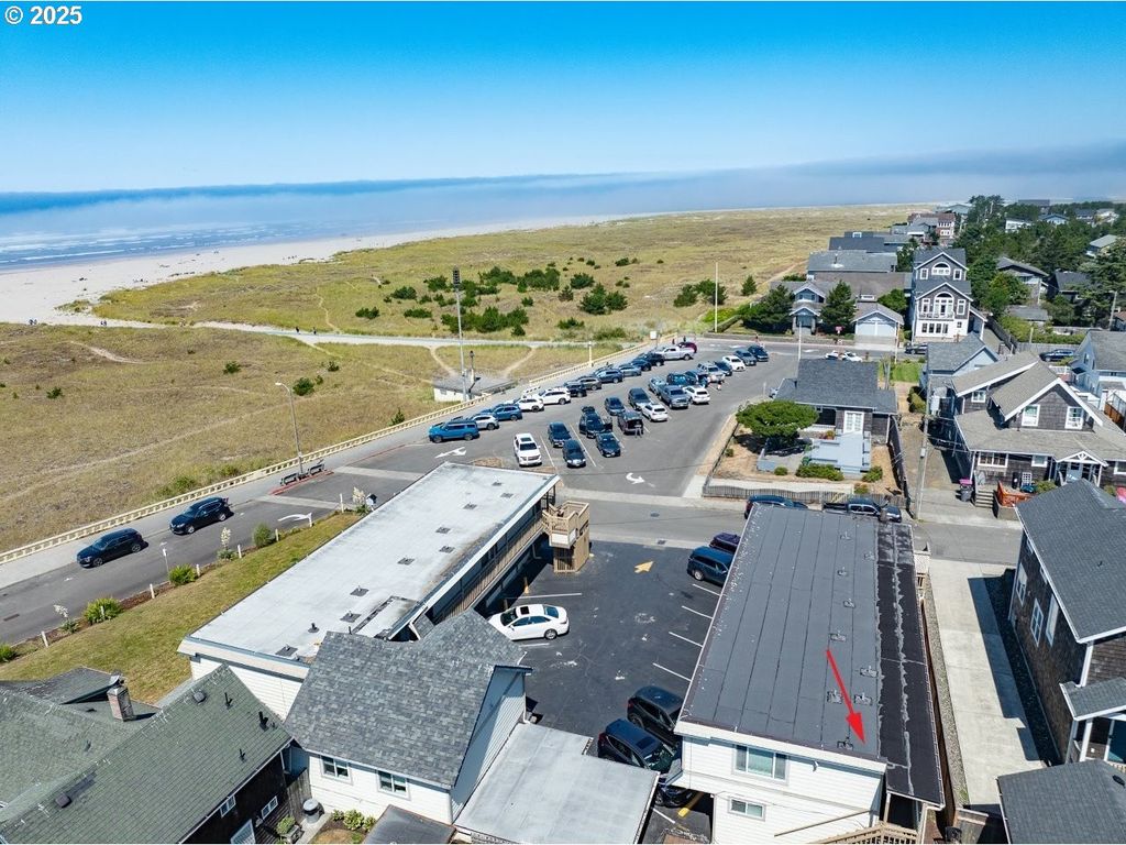 1022 N PROM Tradewinds 208, Seaside, OR 97138